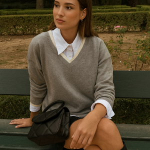 Jersey Gris de Punto con Cuello en V