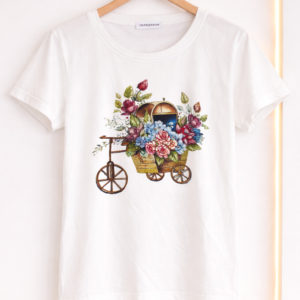 Camiseta Floral Vintage con Bicicleta y Carro de Flores